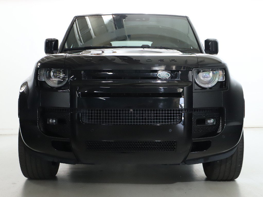 Certified 2024 Land Rover Defender 110 V8 AWD/4WD image 13
