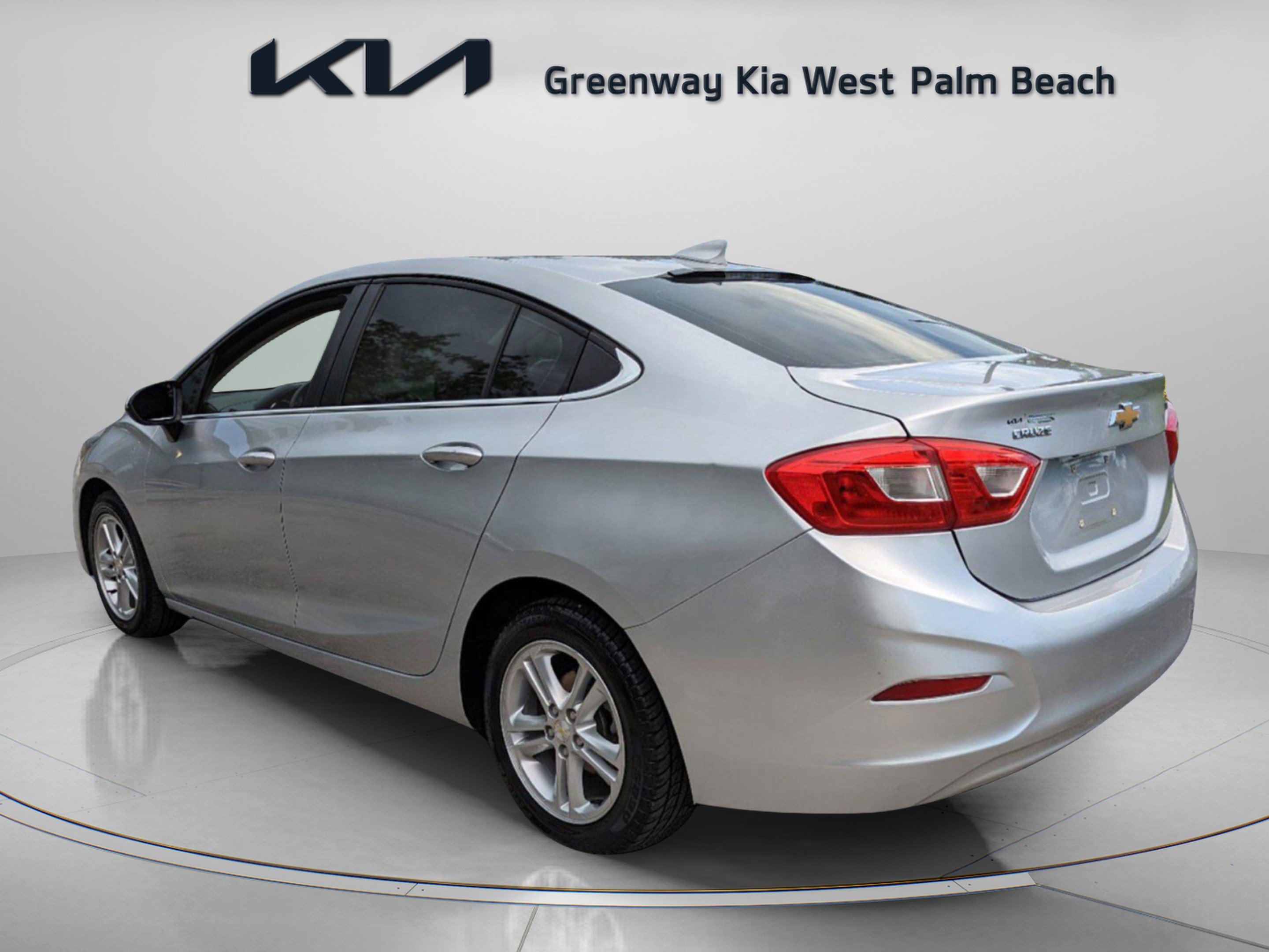 Used 2017 Chevrolet Cruze LT w/ Convenience Package FWD image 11
