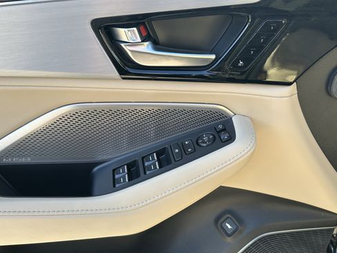 Used 2023 Acura MDX SH-AWD w/ Technology Package image 17