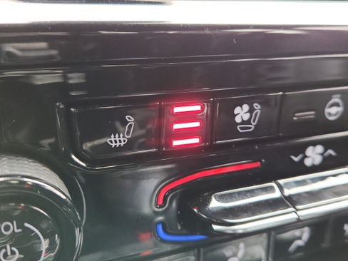 Used 2024 Jeep Grand Cherokee Overland image 23