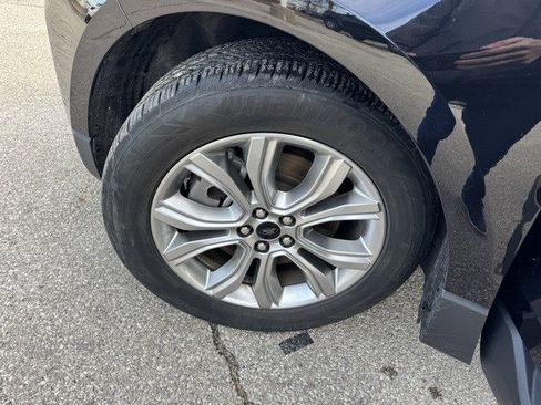 Used 2024 Ford Edge Titanium image 37