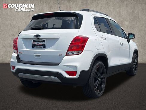 Used 2021 Chevrolet Trax LT w/ Redline Edition FWD image 9