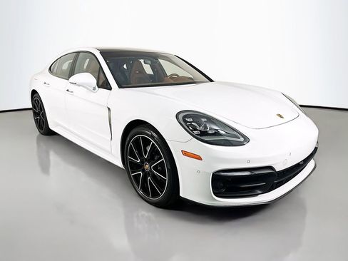 Used 2023 Porsche Panamera Platinum Edition image 7