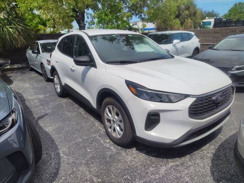 Used 2025 Ford Escape Active FWD image 2