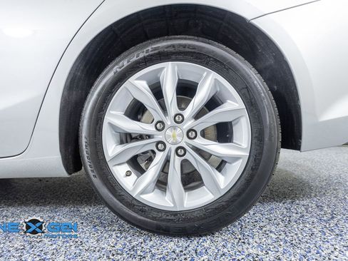 Used 2021 Chevrolet Malibu LT FWD image 45