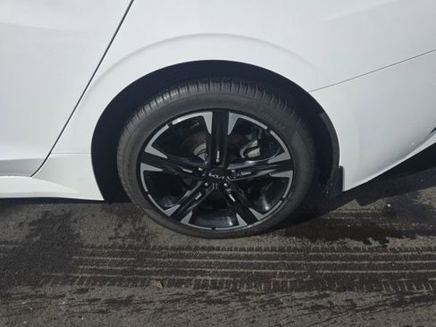 Used 2024 Kia K5 GT-Line w/ GT-Line Premium Package image 12