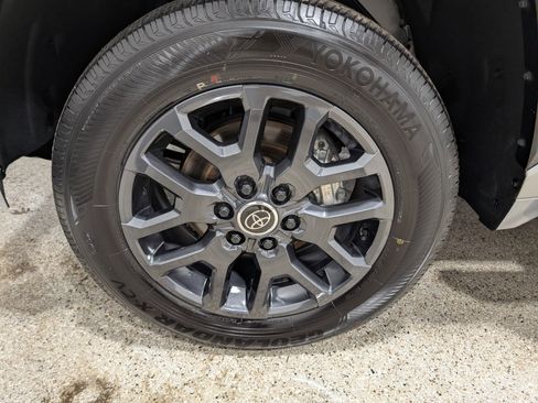 Used 2024 Toyota Tundra Platinum image 12