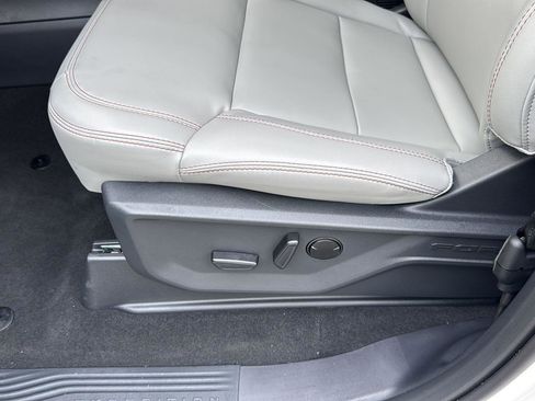 New 2025 Ford Expedition Active image 40