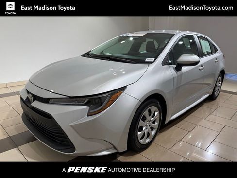 Certified 2024 Toyota Corolla LE image 1