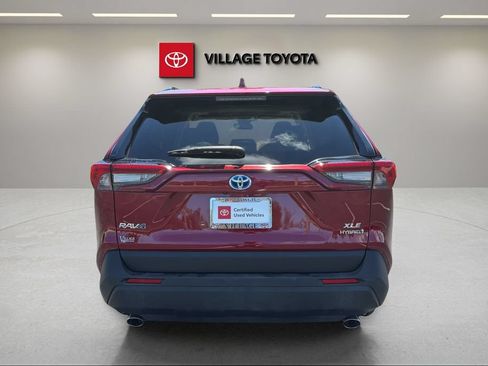 Certified 2023 Toyota RAV4 XLE Premium AWD/4WD image 4