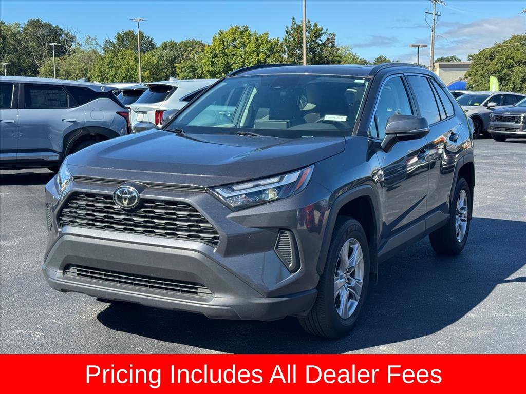 Used 2025 Toyota RAV4 XLE w/ Convenience Package FWD image 7