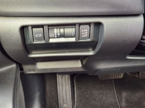Certified 2025 Subaru Forester Premium AWD/4WD image 22