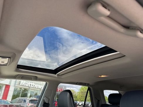 Used 2023 Toyota 4Runner SR5 Premium w/ Moonroof Package AWD/4WD image 31