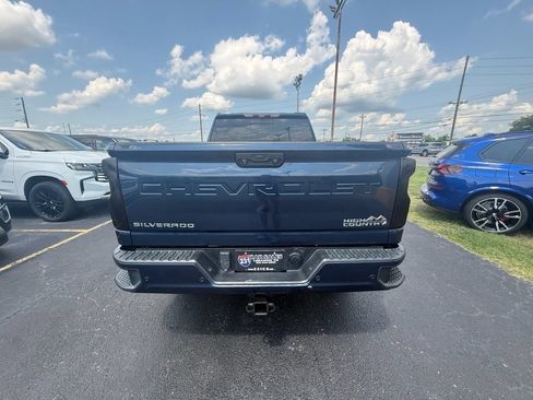 Used 2020 Chevrolet Silverado 2500 High Country w/ Z71 Off-Road Package AWD/4WD image 4