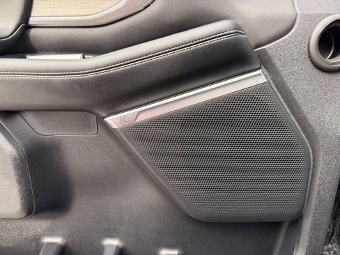 Used 2025 Ford Expedition Platinum image 30