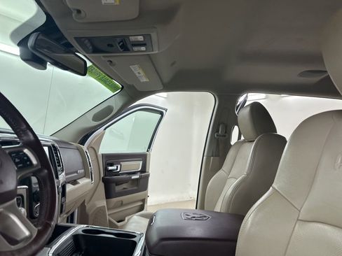 Used 2017 RAM 1500 Laramie w/ Convenience Group image 33