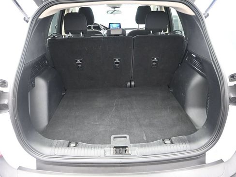 Used 2020 Ford Escape SE FWD image 33