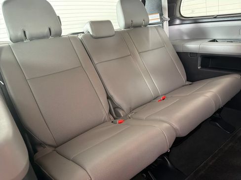 Used 2019 Toyota Sequoia Platinum w/ Carpet Mat Package (TMS) AWD/4WD image 25