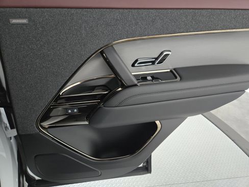 Used 2025 Land Rover Range Rover Sport Dynamic SE image 20