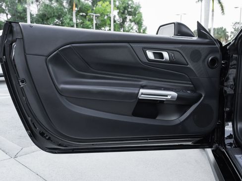 Used 2024 Ford Mustang Premium image 31