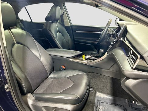 Used 2022 Toyota Camry XSE image 26
