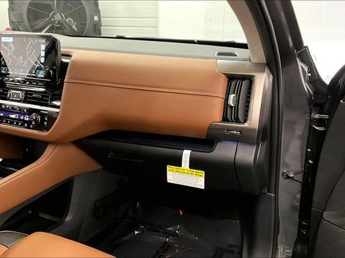 New 2025 Nissan Pathfinder Platinum w/ Cargo Package image 33