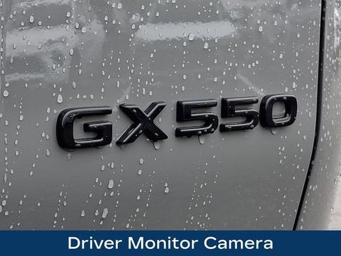 Used 2025 Lexus GX 550 image 33