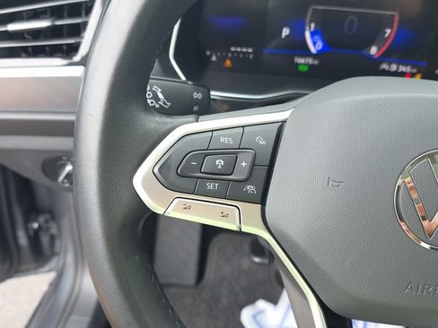 Used 2023 Volkswagen Jetta SE w/ Panoramic Sunroof Package FWD image 15