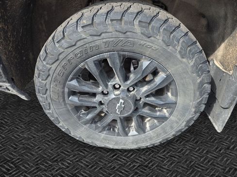 Used 2025 Chevrolet Silverado 2500 LT w/ Trail Boss Package image 11