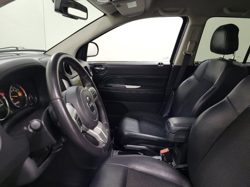 Used 2017 Jeep Compass Latitude AWD/4WD image 17