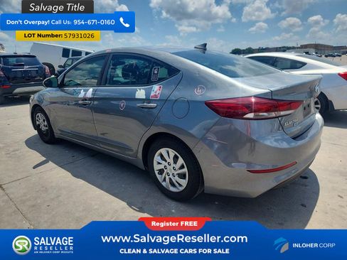 Used 2017 Hyundai Elantra SE w/ Cargo Package FWD image 3