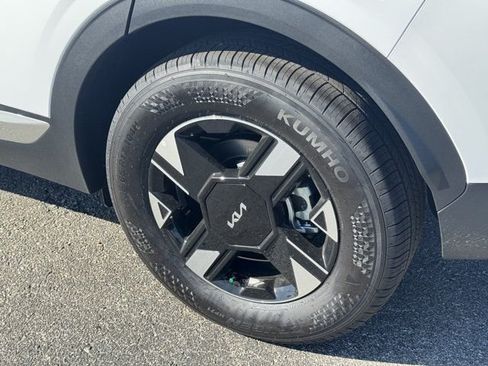 New 2026 Kia Sportage LX FWD image 7