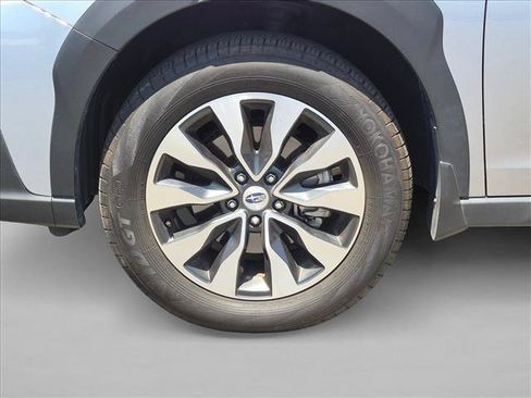 Used 2024 Subaru Outback Limited AWD/4WD image 13