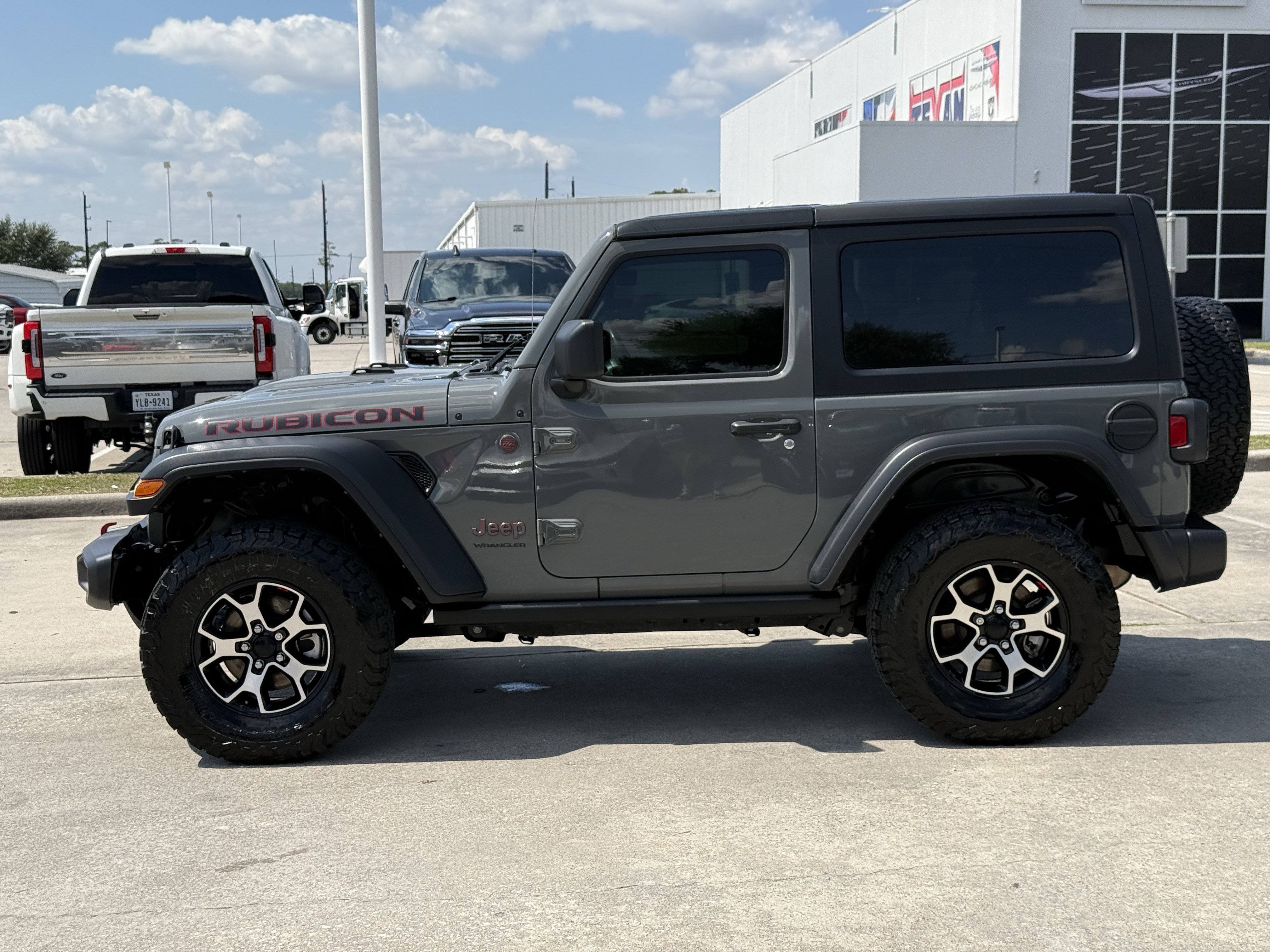Used 2022 Jeep Wrangler Rubicon w/ Cold Weather Group AWD/4WD image 8