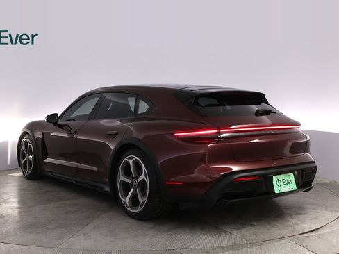 Used 2023 Porsche Taycan 4S AWD/4WD image 17