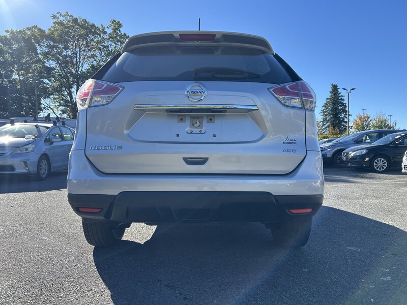 Used 2016 Nissan Rogue S AWD/4WD image 5