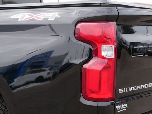 Used 2019 Chevrolet Silverado 1500 LTZ w/ LTZ Plus Package image 17