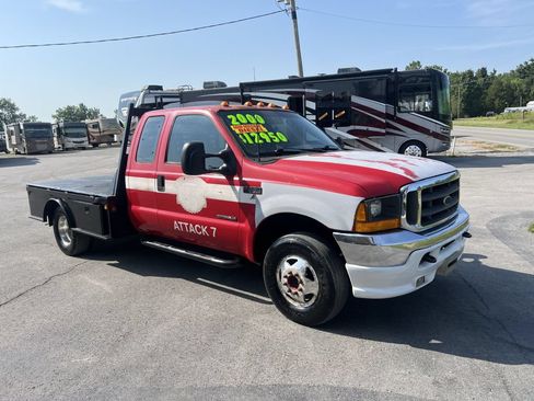 Used 2000 Ford F350 4x4 SuperCab DRW Super Duty image 1