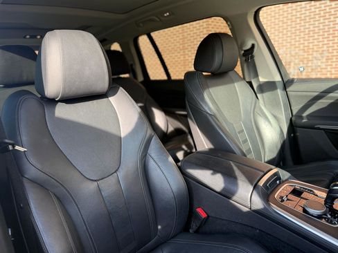 Used 2021 BMW X7 xDrive40i w/ Cold Weather Package image 38