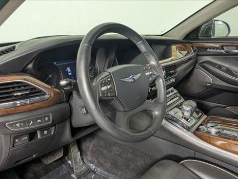 Used 2017 Genesis G90 3.3T Premium image 27