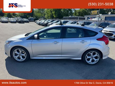 Used 2014 Ford Focus ST w/ Equipment Group 202A image 2