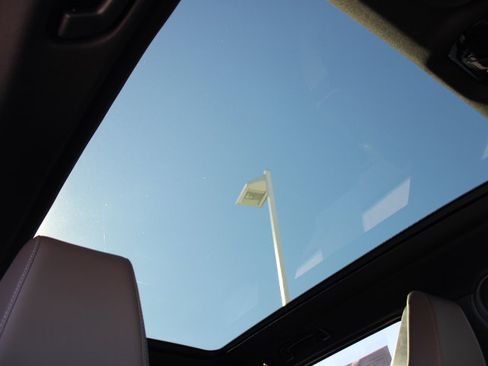 Used 2025 BMW X3 xDrive30i w/ Premium Package image 22