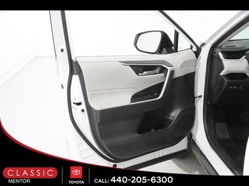 Certified 2024 Toyota RAV4 XLE AWD/4WD image 4