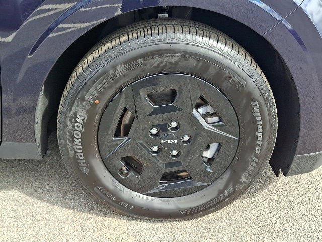 Used 2026 Kia Carnival FWD image 8