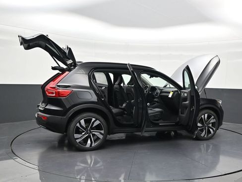 New 2026 Volvo XC40 B5 Ultra AWD/4WD image 29