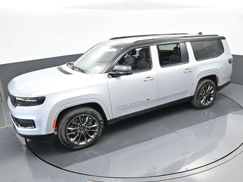 Used 2024 Jeep Grand Wagoneer L Series II w/ Quick Order Packagew 28T image 46