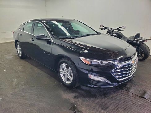 Used 2025 Chevrolet Malibu LS image 3