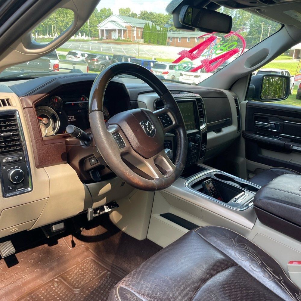 Used 2017 RAM 1500 Laramie Longhorn w/ Convenience Group AWD/4WD image 7