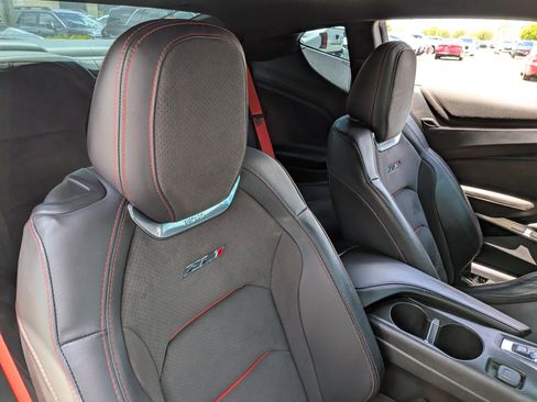 Used 2018 Chevrolet Camaro ZL1 RWD image 14