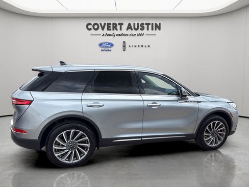 Used 2024 Lincoln Corsair Reserve w/ Equipment Group 201A FWD image 6
